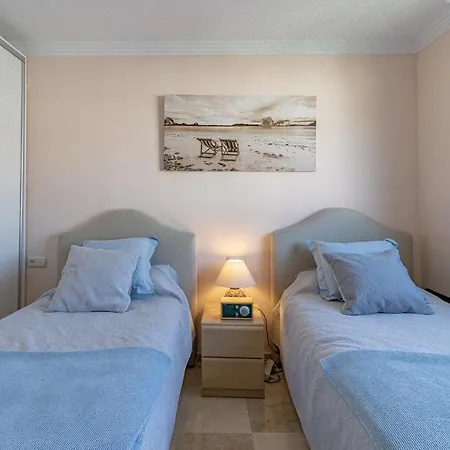 Atico Familiar Con Terraza Y Bonitas Vistas Al Mar En - Rio Real 282g * Marbella