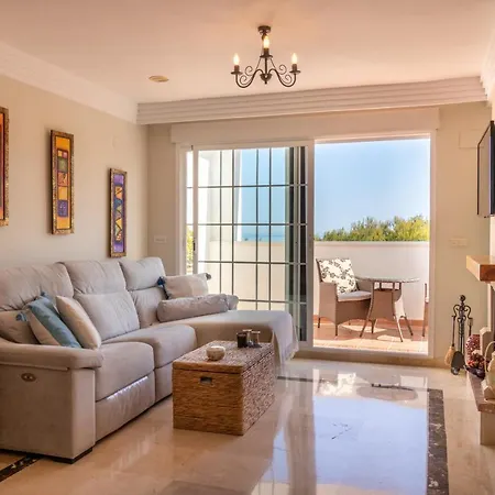 Atico Familiar Con Terraza Y Bonitas Vistas Al Mar En - Rio Real 282g アパート
